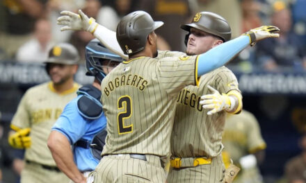 Bogaerts y Merrill ayudan a los Padres a imponerse 4-3 a los Rays