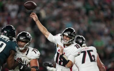 Con una impecable jugada de último minuto de Cousins, Falcons vencen 22-21 a Eagles