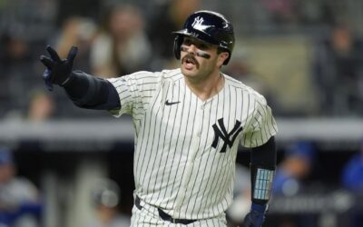 Wells suena jonrón de la ventaja y produce 4 carreras; Yankees vencen 10-4 a Reales