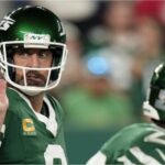 Rodgers brilla en 1er partido como local desde su lesión y Jets aplastan 24-3 a Pats