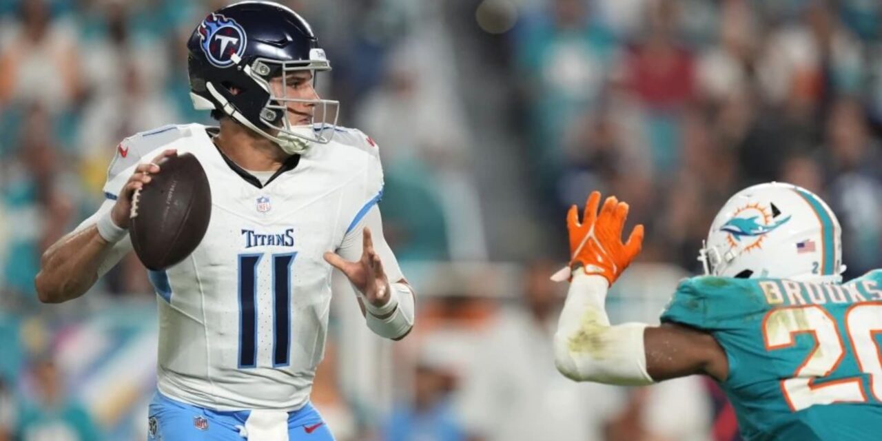 Rudolph suple a Levis y lidera triunfo de Titans 31-12 ante Dolphins