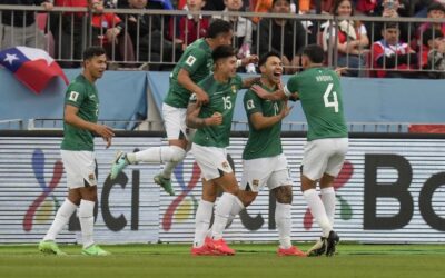 Bolivia hunde más a Chile en las eliminatorias para el Mundial con victoria 2-1 en Santiago