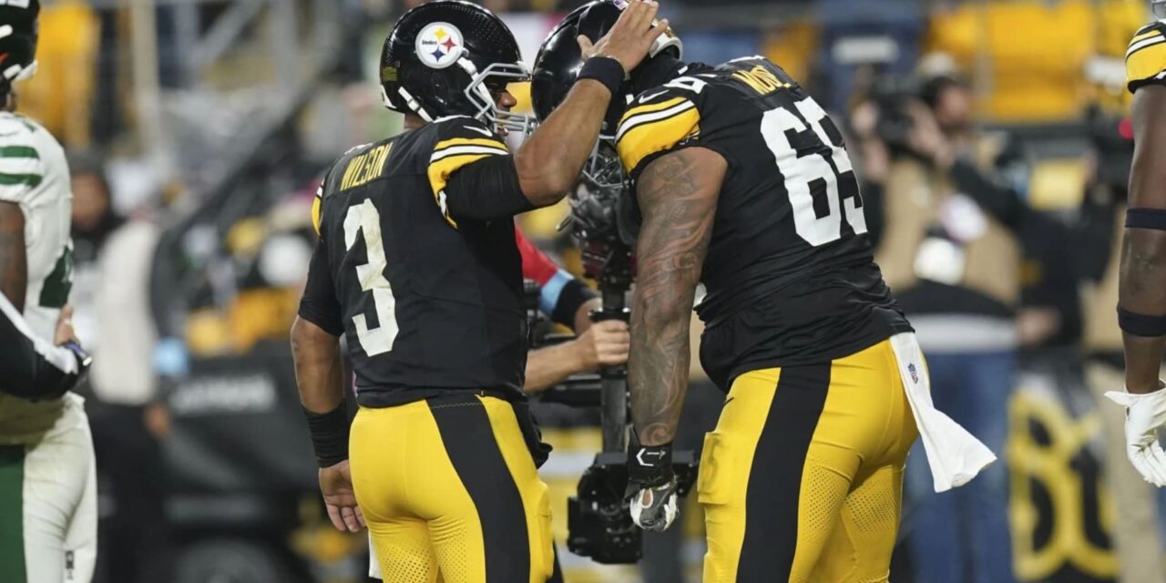 Wilson lanza dos pases de TD y corre para otro en su debut con Steelers, que apalean 37-15 a Jets