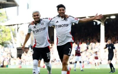 Raúl Jiménez sigue explosivo; marcó gol al minuto 5 en la derrota de su equipo por 1-3 frente al Aston Villa