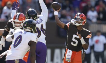 Winston lanza tres pases de TD y los Browns sorprenden 29-24 a los Ravens