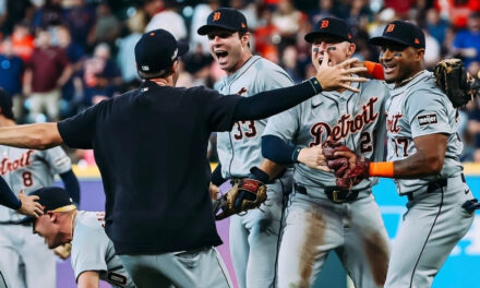 Doble de Ibáñez encamina a Tigres a victoria 5-2 ante Astros y a barrer serie de comodines