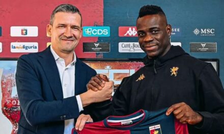 Balotelli se une al mexicano Johan Vásquez en el Génova