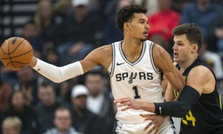 Wembanyama suma 25 puntos y 9 rebotes en victoria de Spurs, 106-88 sobre Jazz