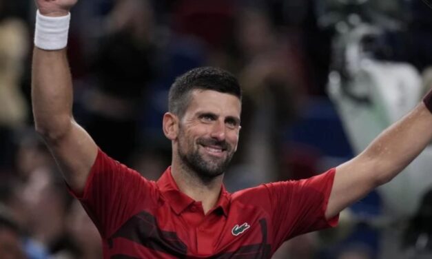 Djokovic avanza a octavos de final en Shanghái