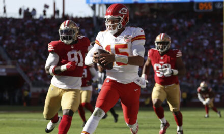 Patrick Mahomes y los Chiefs se mantienen invictos al vencer 28-18 a los 49ers