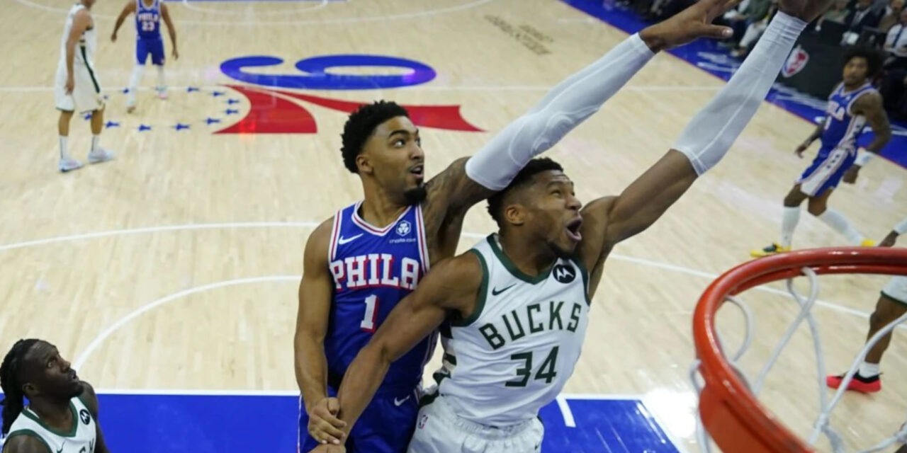 Lillard y Antetokounmpo llevan a Bucks a triunfo 124-109 ante 76ers