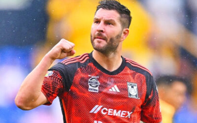 Gignac da 3 puntos a Tigres con golazo de tiro libre