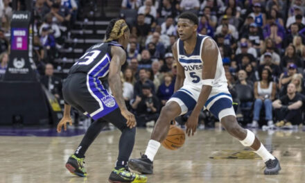 Con tiros libres decisivos de Edwards, Timberwolves superan a Kings, 117-115