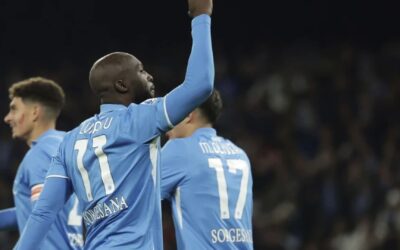 Napoli vence 1-0 a Roma para recuperar liderato de Serie A
