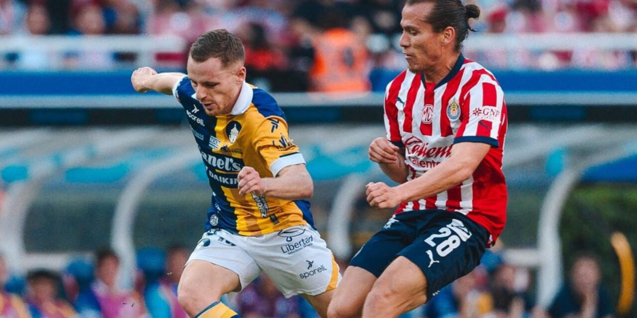 San Luis le pega a Chivas