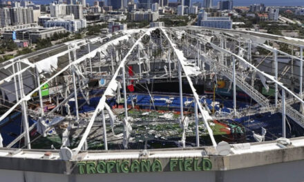 St. Petersburg aprueba reparación por 23 millones al techo del Tropicana Field, dañado por huracán