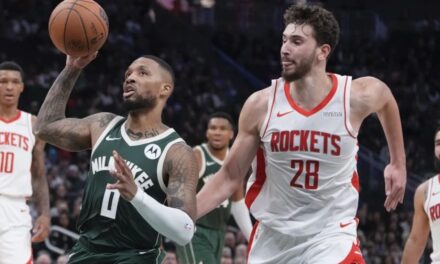 Bucks ganan 101-100 con canasta de Lillard y cortan racha de 5 victorias de Rockets