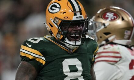 Packers aplastan 38-10 a los 49ers mermados con tres TDs de Josh Jacobs