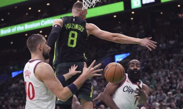 Porzingis anota 16 en su debut de temporada y Celtics vencen 126-94 a Clippers