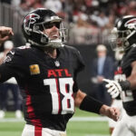 Cousins lanza 3 pases de touchdown y Falcons propina 3ra derrota en fila a Cowboys, 27-21