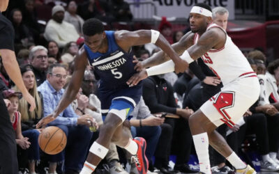 Edwards brilla por Timberwolves, que remontan y vencen 135-119 a Bulls