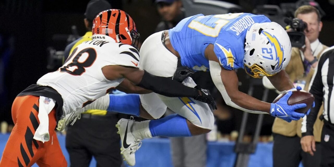 Chargers se imponen 34-27 a Bengals con TD tardío de Dobbins luego de perder ventaja de 21 puntos