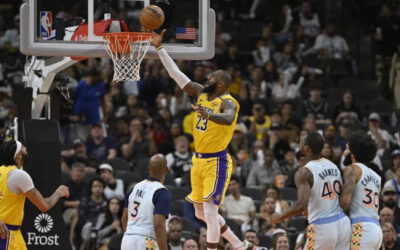 Davis y James llevan a Lakers a victoria sobre Wembanyama y Spurs