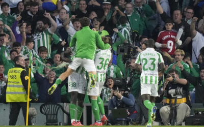 Flick se va expulsado y el Barça empata 2-2 en visita a Betis