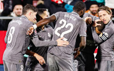Real Madrid golea en LaLiga y acaricia el liderato