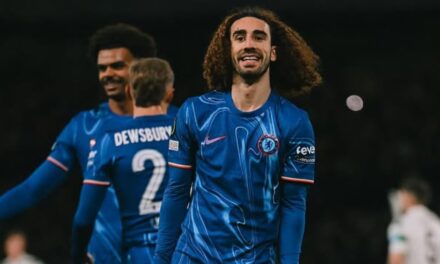 Guiu marca tripleta y el Chelsea aplasta 5-1 a Rovers para dominar la Conference League