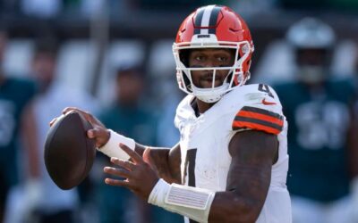 Browns reestructuran contrato de Watson para liberar espacio salarial