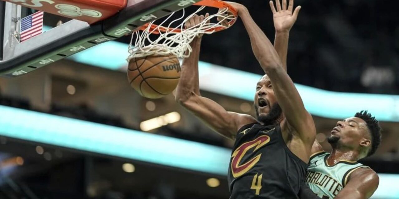 Mobley firma 41 puntos y Cavaliers vencen 116-102 a Hornets