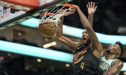 Mobley firma 41 puntos y Cavaliers vencen 116-102 a Hornets