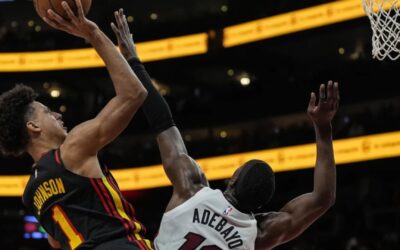 Jalen Johnson anota 28 y lidera a Hawks en victoria 120-110 sobre el Heat
