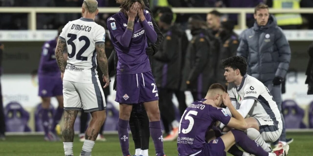 Edoardo Bove, mediocampista de la Fiorentina, dice sentirse ‘bien’ tras desplomarse en el campo