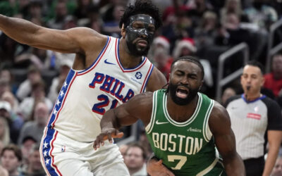 Embiid se repone de caída antes del partido y lleva a 76ers a victoria 118-114 sobre Celtics