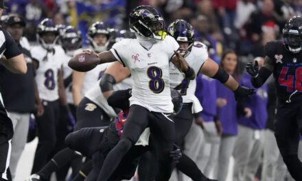 Lamar Jackson rompe récord de yardas por tierra y Ravens dan paliza navideña a Texans