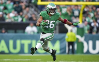 Saquon Barkley supera las 2.000 yardas en su carrera en triunfo de Eagles 41-7 ante Cowboys