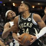 Bucks vencen 114-109 a Magic y regresan a las semifinales de la Copa NBA en Las Vegas