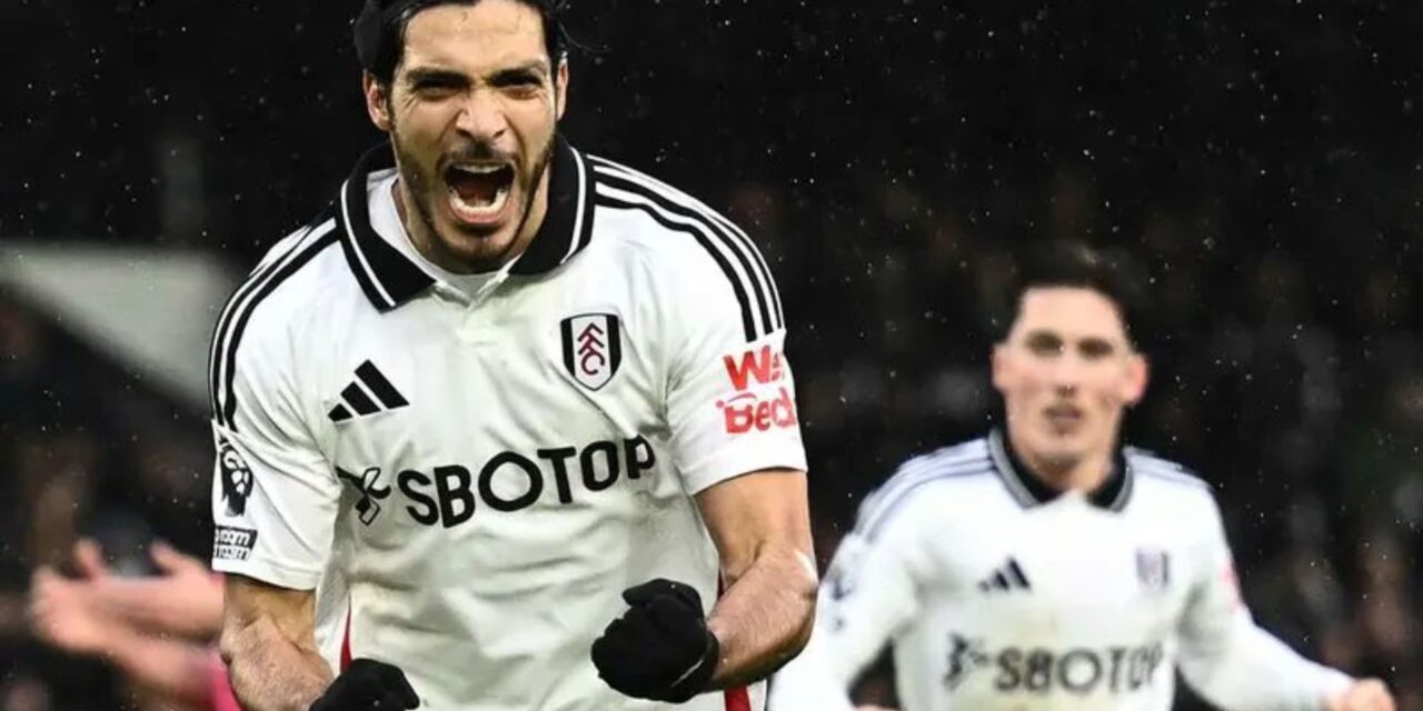 Raúl Jiménez rescata al Fulham e impone récord de goles