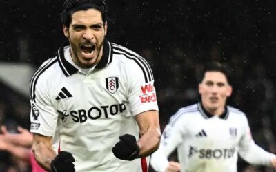 Raúl Jiménez rescata al Fulham e impone récord de goles