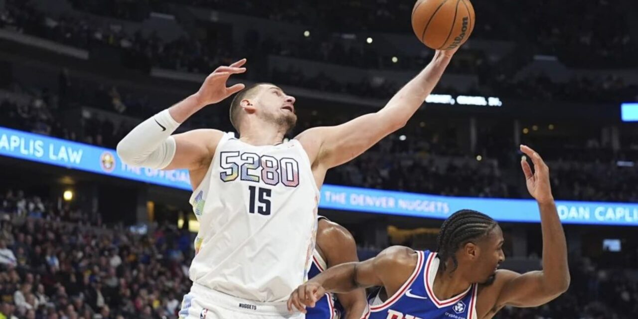 Jokic logra su 19no triple-doble de la temporada; Nuggets vencen 144-109 a 76ers