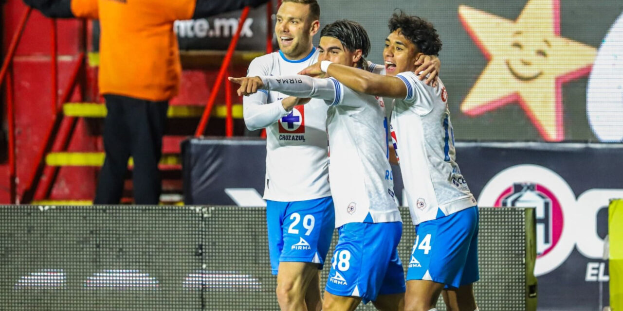 Sufriendo, Cruz Azul se impuso a los Xolos