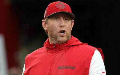 Jaguars contratan a Liam Coen, coordinador ofensivo de los Bucs, como nuevo entrenador