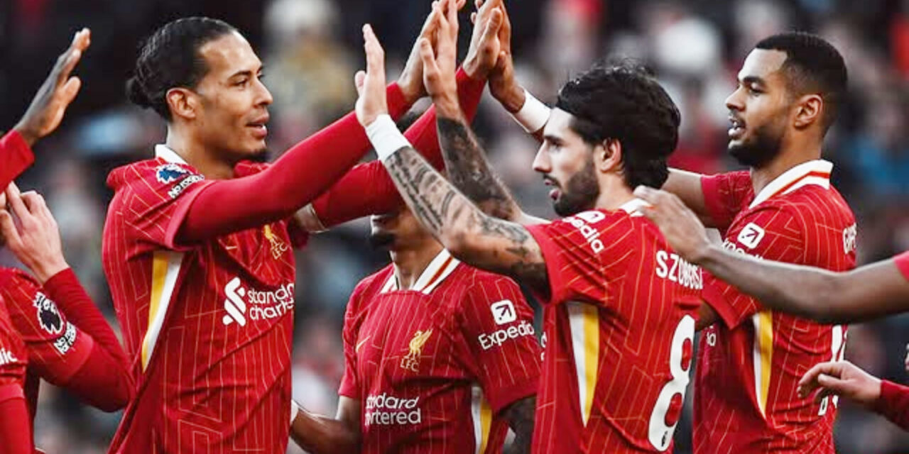 Liverpool aplasta a Ipswich 4-1 mientras Bournemouth sorprende al Forest