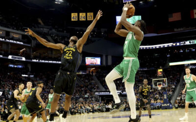 Celtics propinan 125-85 a Warriors, su derrota más abultada en casa en 40 años