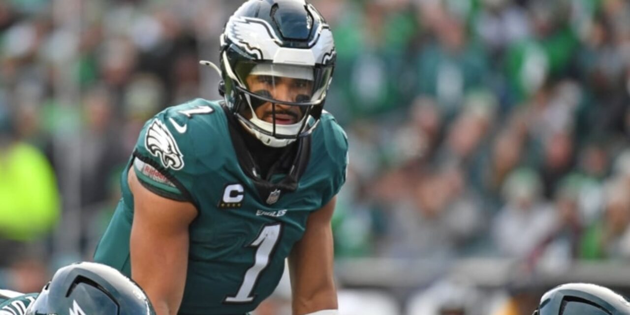 Eagles confían en que contarán con su estelar QB, Jalen Hurts