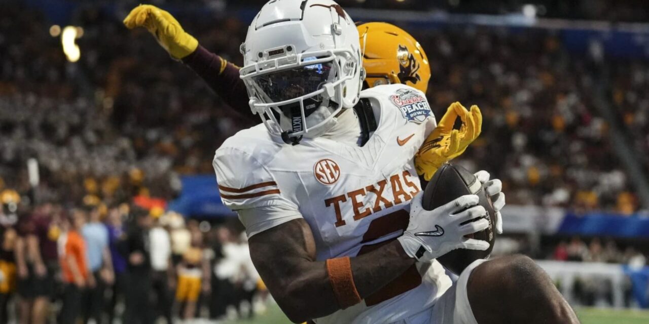 Texas evita una gran sorpresa y vence a Arizona State 39-31 en doble tiempo extra en el Peach Bowl