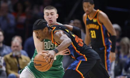 Thunder consigue su 15ma victoria consecutiva al superar 105-92 a Celtics