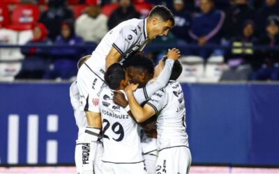 Necaxa golea a San Luis 